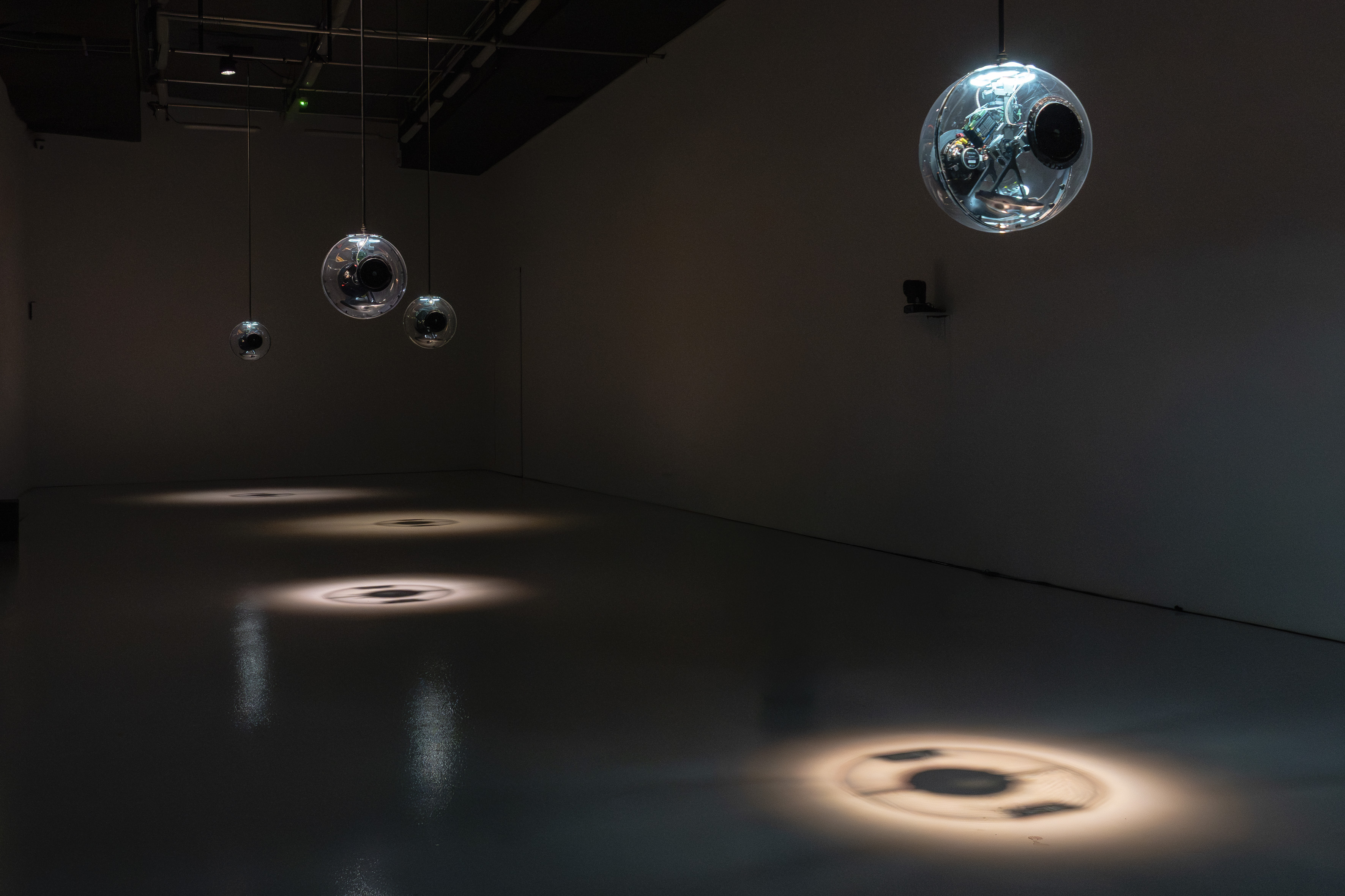 Infinite Pendulums - photographie 3