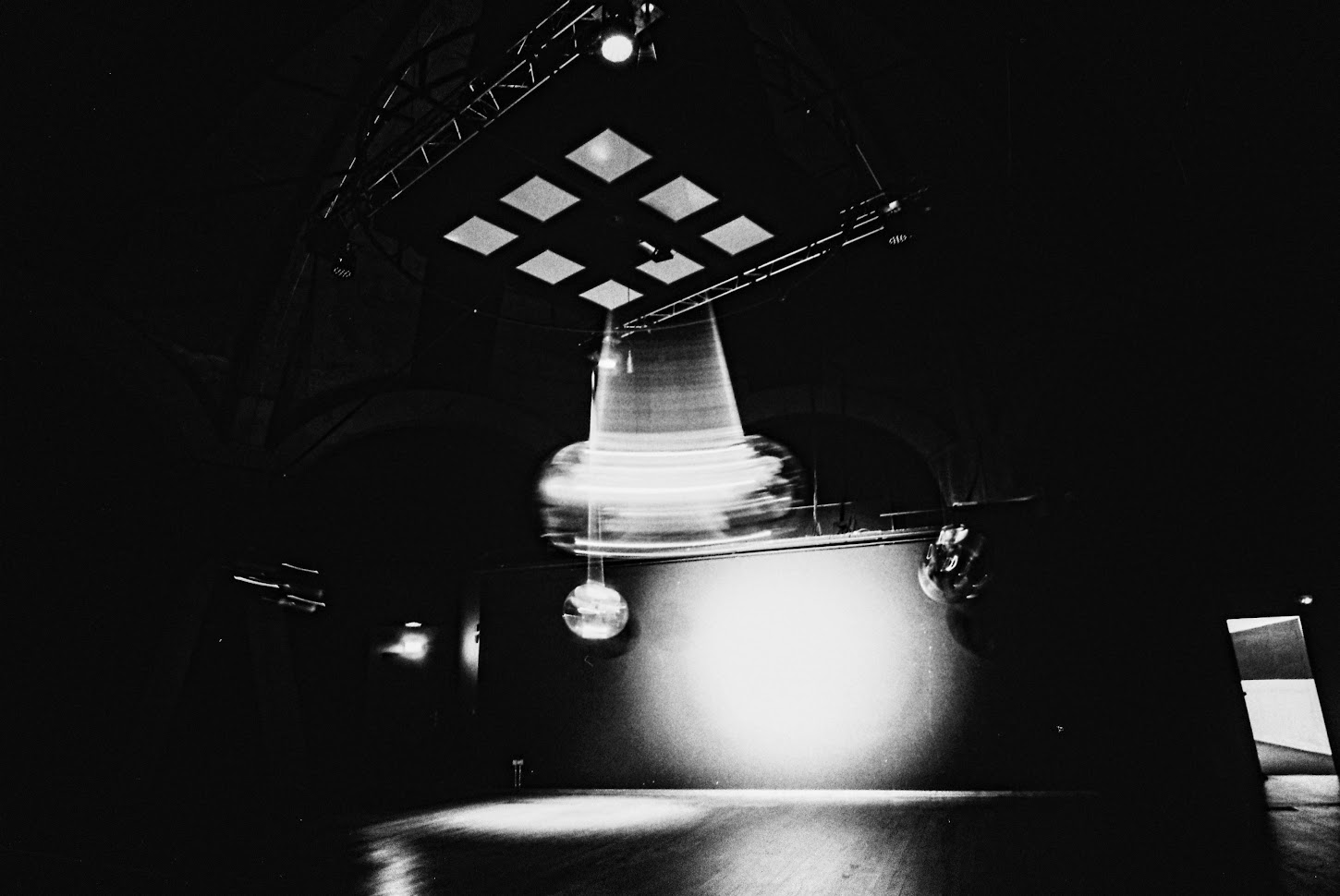 Infinite Pendulums - photographie 17